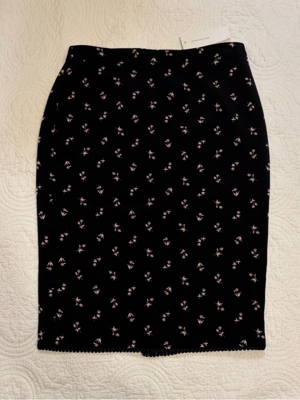 NWT Ann Taylor Black Floral Pencil Skirt